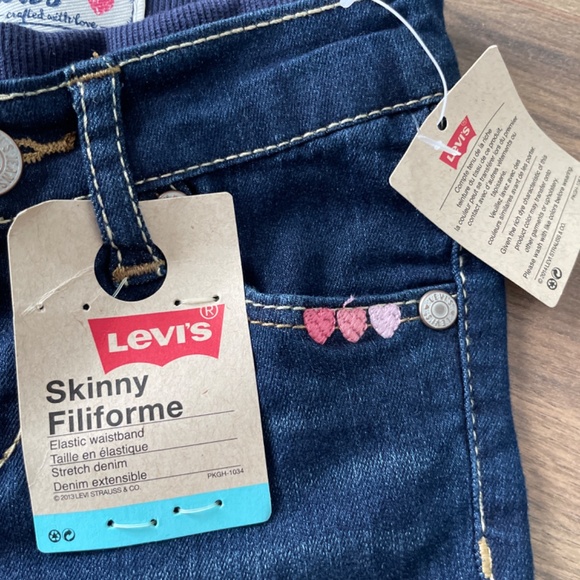 3/$20 NWT Levi’s Baby skinny jeans (elastic waistband) - Picture 4 of 6